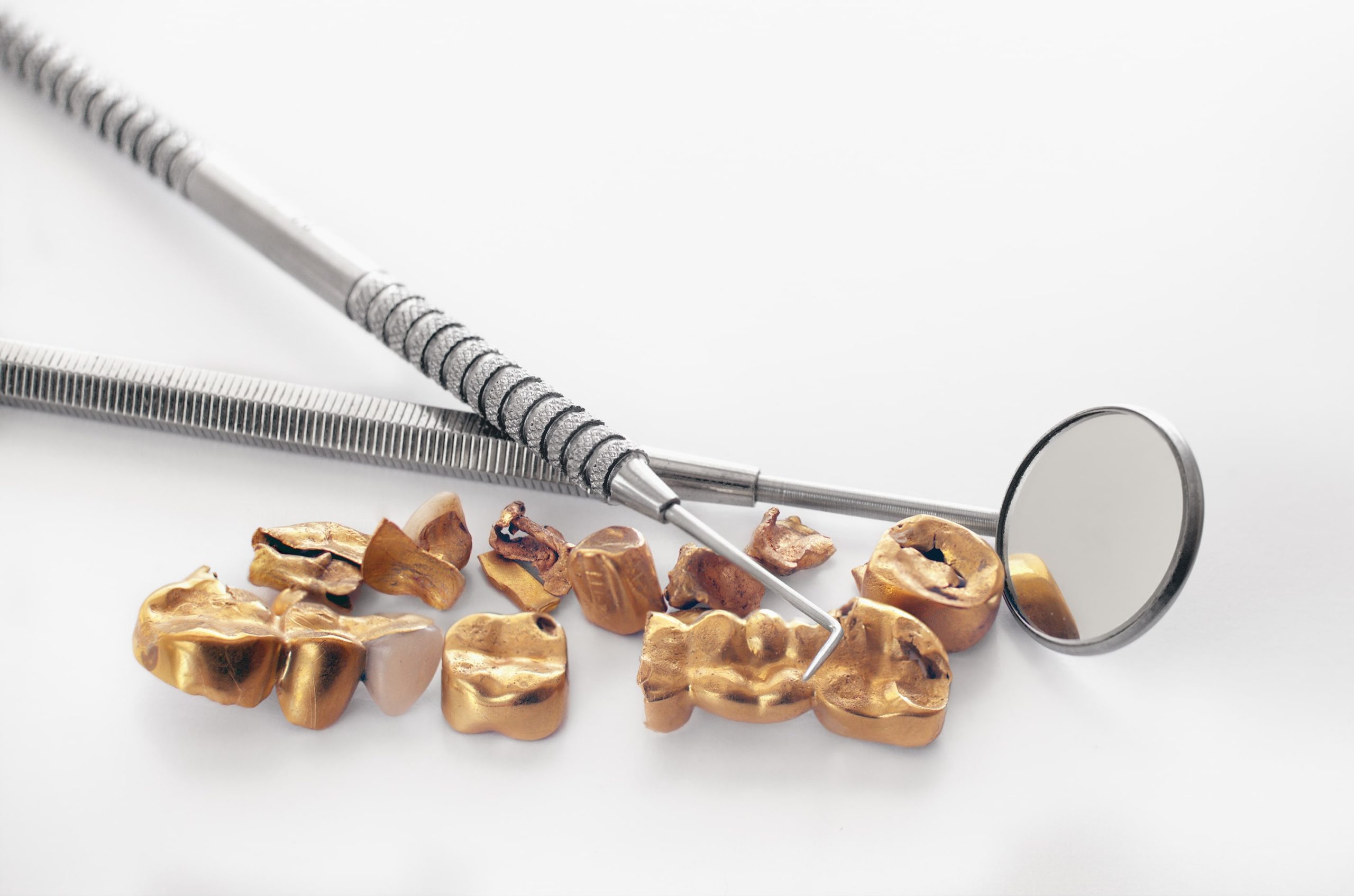 gold dental crowns 